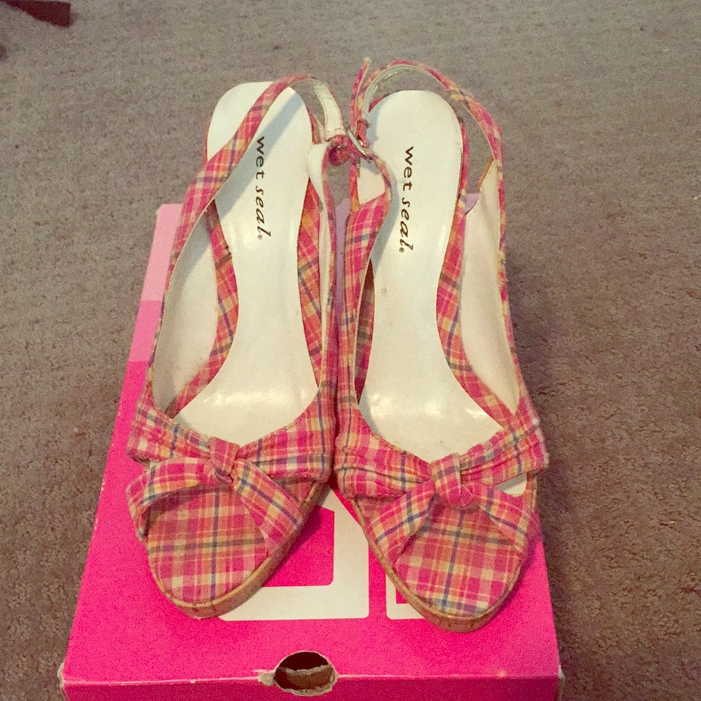 Plaid shoes